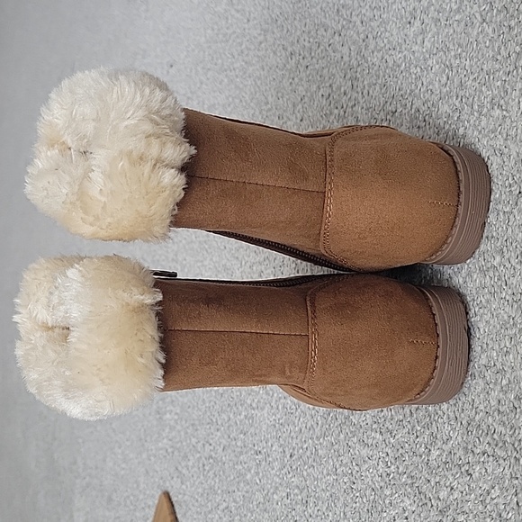 Cat & Jack | Kids Boots NWOT - Picture 4 of 4